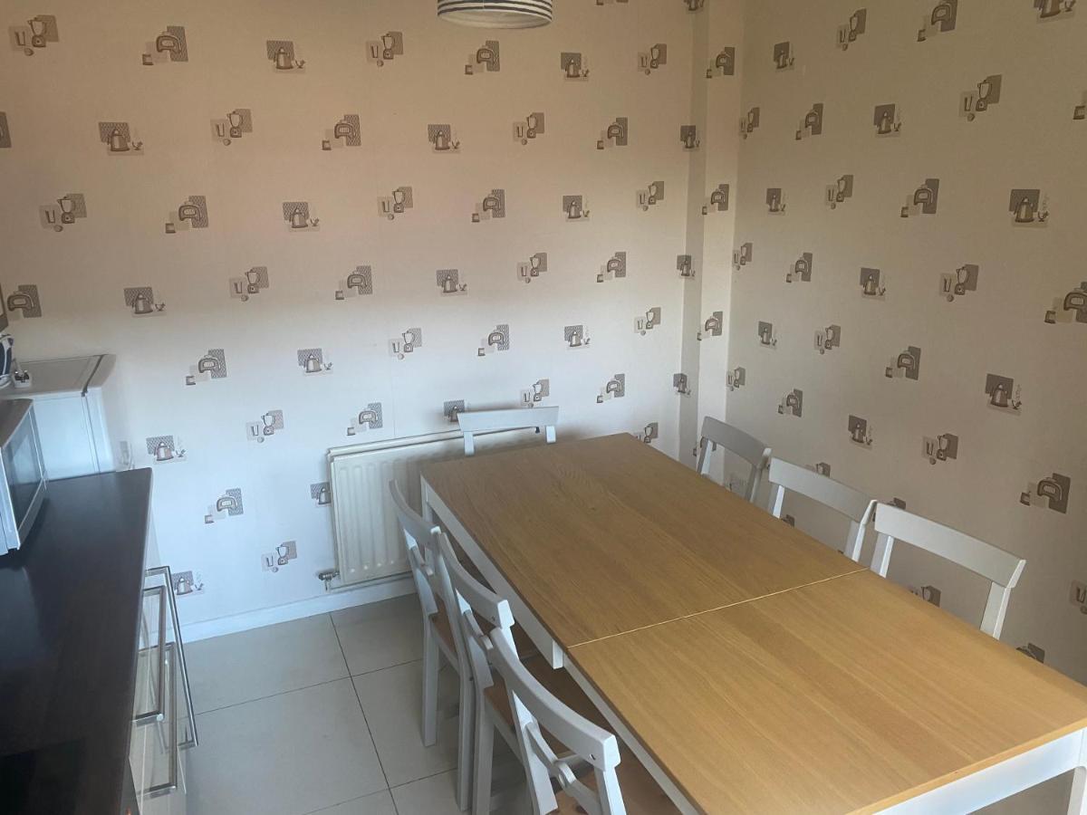 Claire'S Airbnb 2 Belfast Buitenkant foto