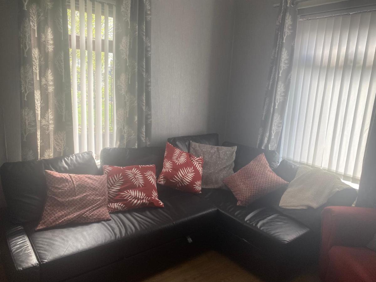 Claire'S Airbnb 2 Belfast Buitenkant foto
