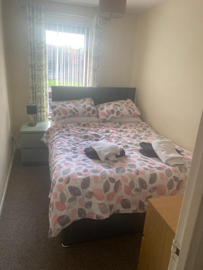 Claire'S Airbnb 2 Belfast Buitenkant foto