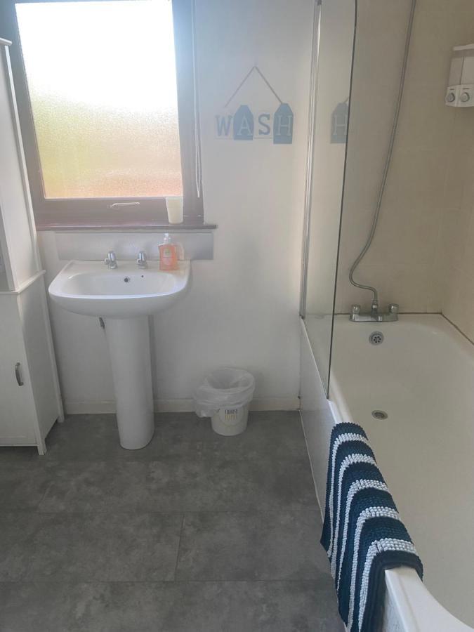 Claire'S Airbnb 2 Belfast Buitenkant foto