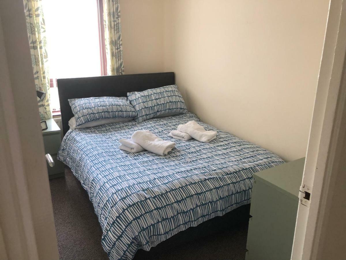 Claire'S Airbnb 2 Belfast Buitenkant foto