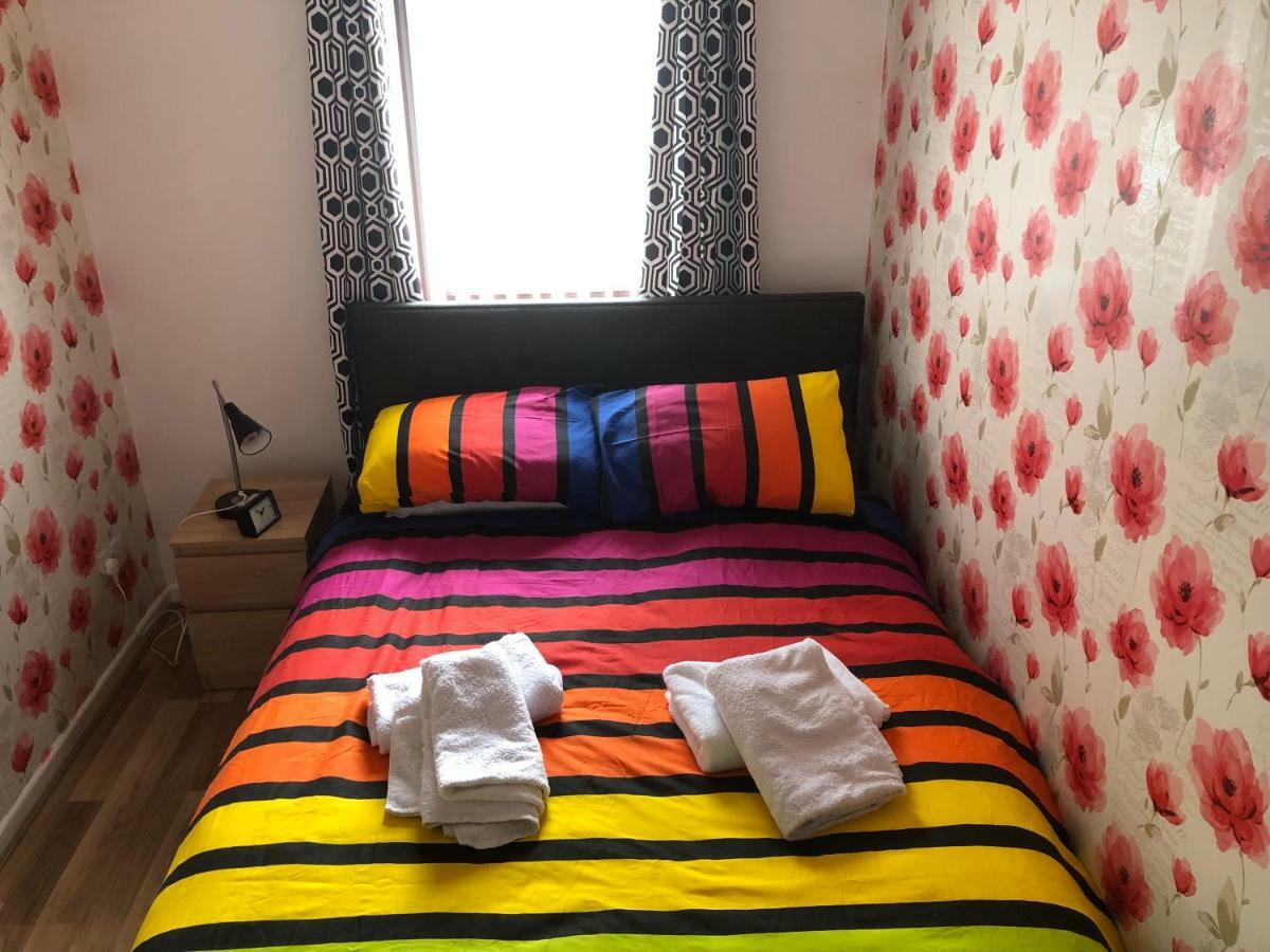 Claire'S Airbnb 2 Belfast Buitenkant foto